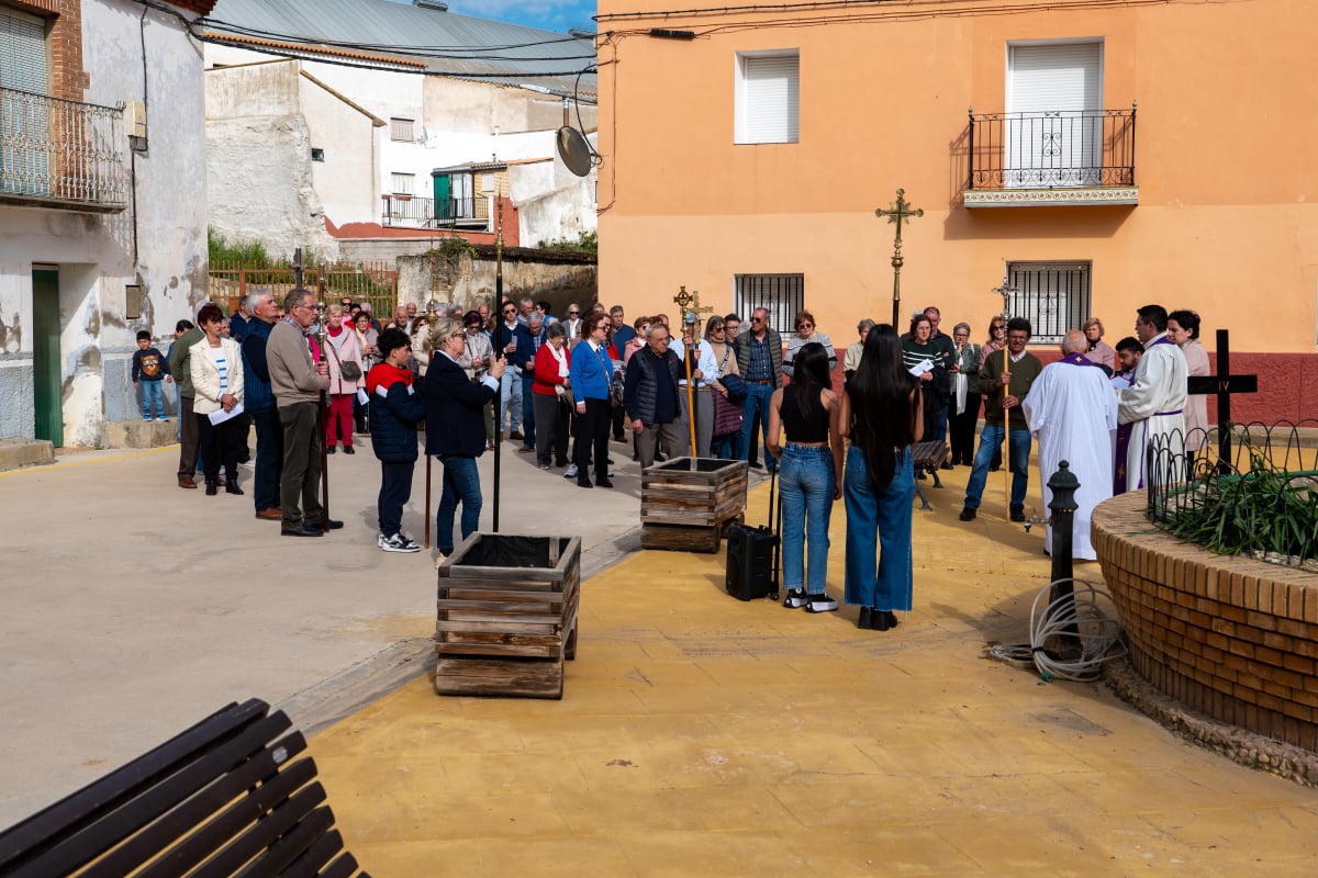 Viacrucis en Alcala del Obispo
